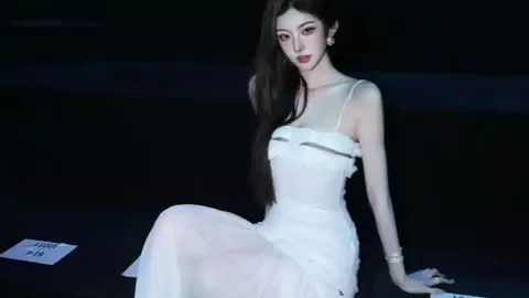 神二十疑遭碎片撞击